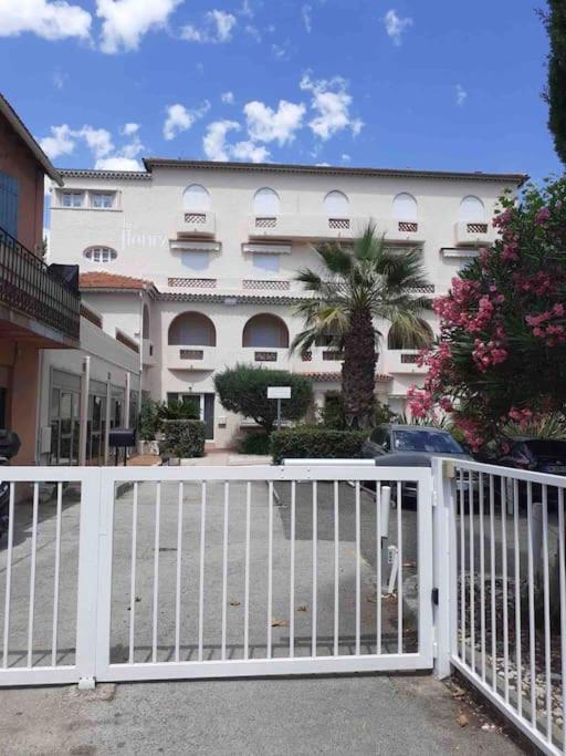 Bandol: Elegant Et Cosy 2 Pieces, Proche Ville Et Plage Exterior foto